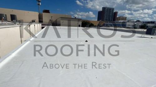 Commercial-flat-roofing-contractor-job